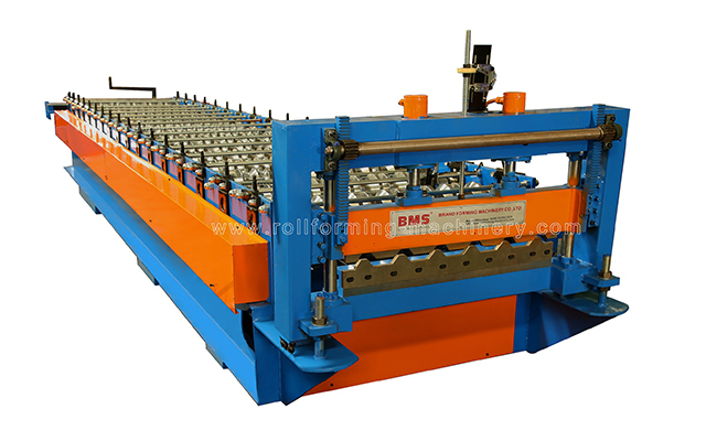 1000MM effektiv bredde tagpanelformningsmaskine med 7 TONs hydraulisk decoiler