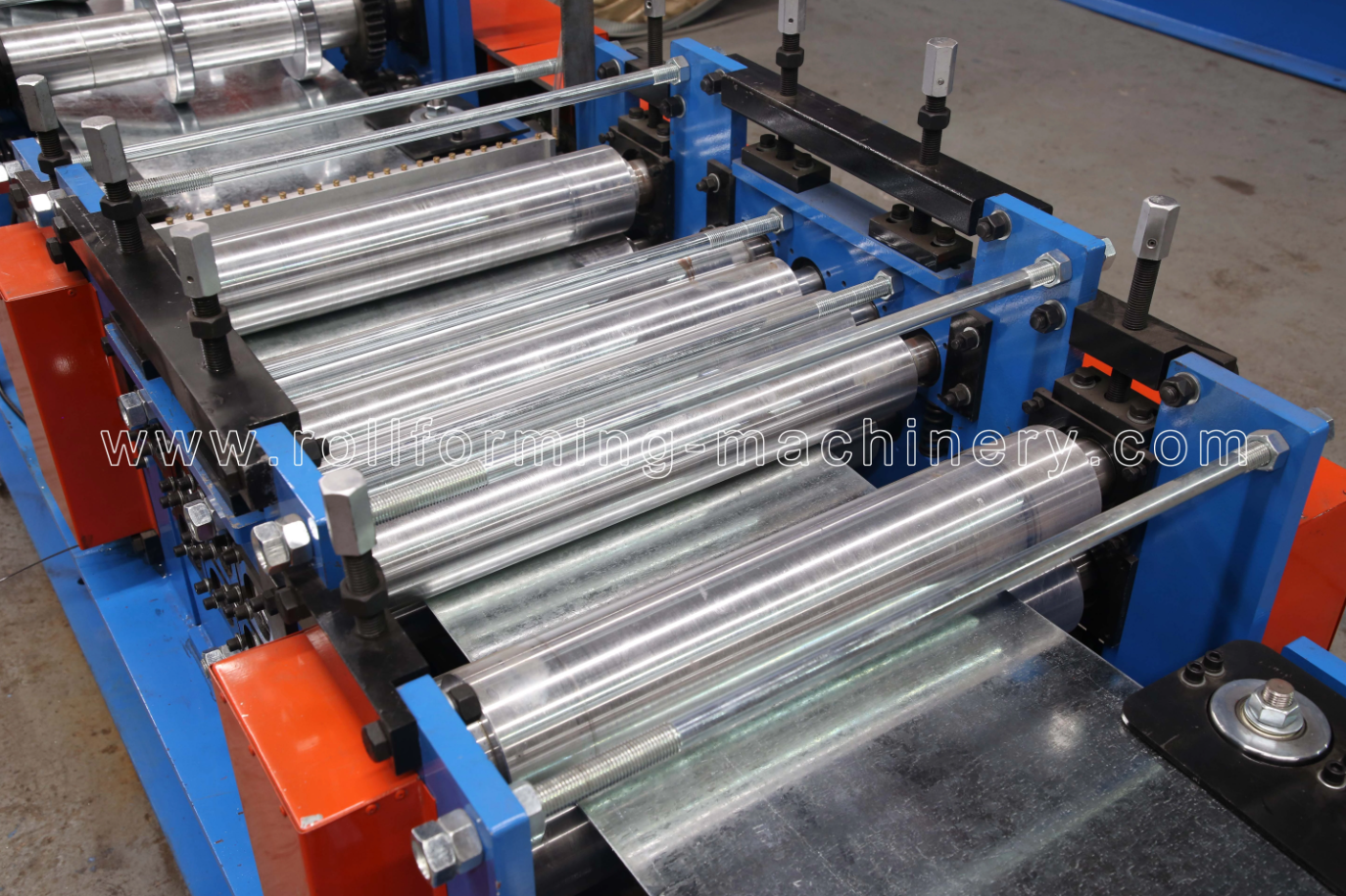 Vai tr&ograve; của M&aacute;y tạo h&igrave;nh s&agrave;n cuộn trong x&acirc;y dựng bền vững